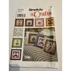 UNCUT Simplicity 7879 Pillow Sham & 7 Seasonal Button Panels Sewing Pattern